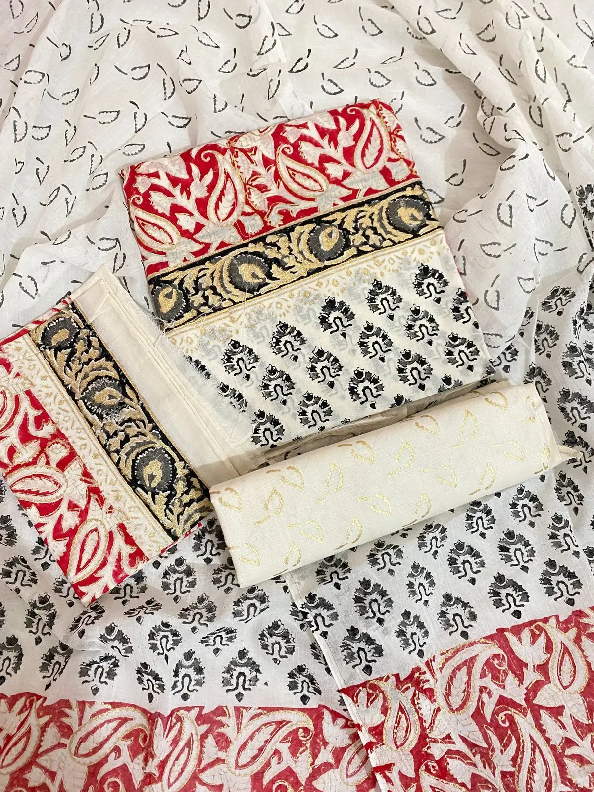 PURE KHADDI COTTON SCREEN PRINT 3PIC ID 2746